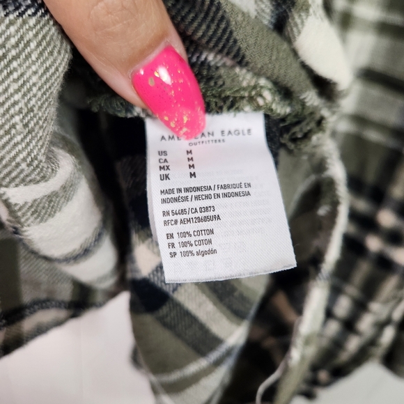 American Eagle AEO Green Plaid Boyfriend Flannel Long Sleeve Button Down Shirt - Picture 6 of 8
